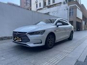 比亚迪 秦Pro 2019款 DM-1.5T-A/MT超能版智联劲享型双离合插电式油电混合